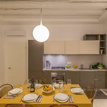 Ca' Rossini 1 Apartman *